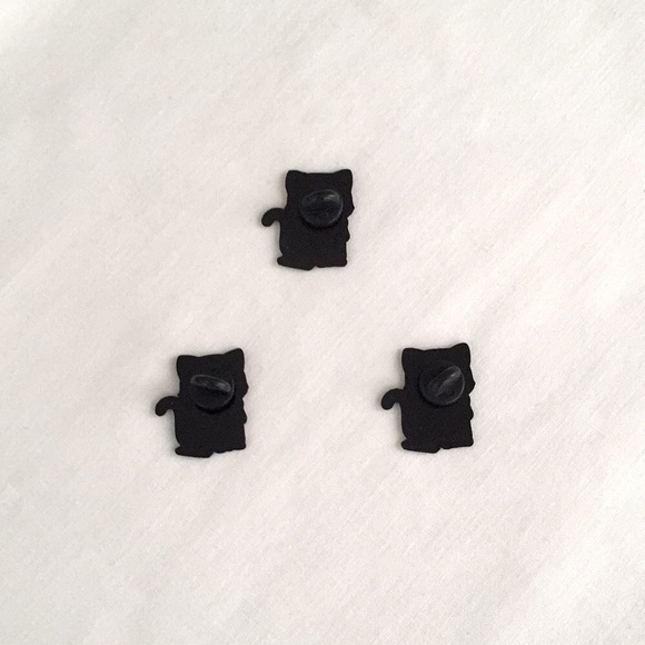 π50% OFF/3+...Hogwarts Cats Pins (Harry Potter) - Picture 2 of 6